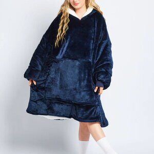 Comfy Black Hooded Sweatshirt